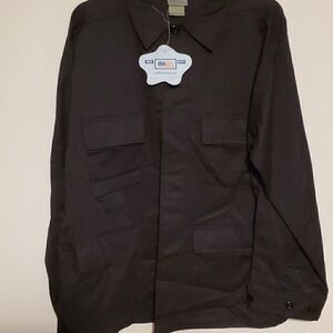 Men's long sleeve four pocket button down shirt